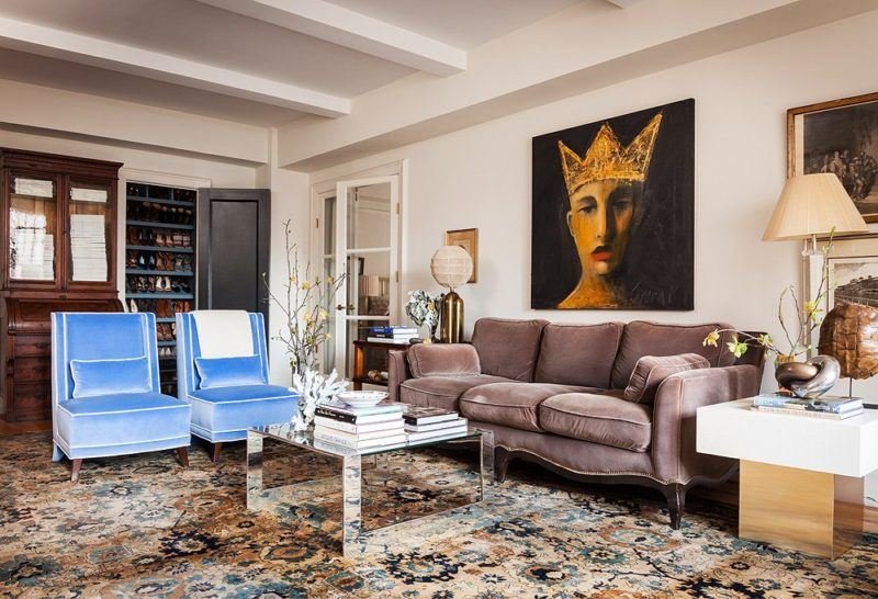 MIX OF MODERN AND TRADITIONAL DESIGN