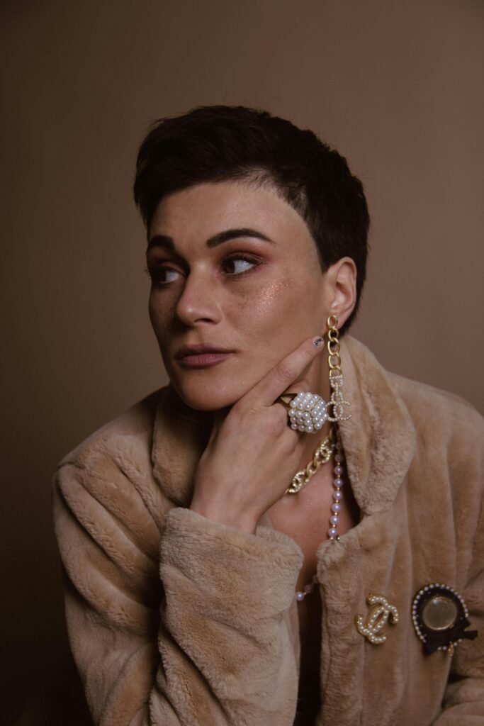 Look elegant in Pearls