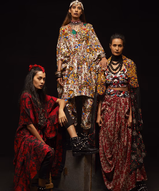 Anamika Khanna’s glocal aesthetic is made for her personal brand of ‘warrior’ women. Handcrafted in Kolkata, Khanna’s relaxed styles are layered, ultra-feminine, and mirror her reverence for craft in hypermodern spaces
